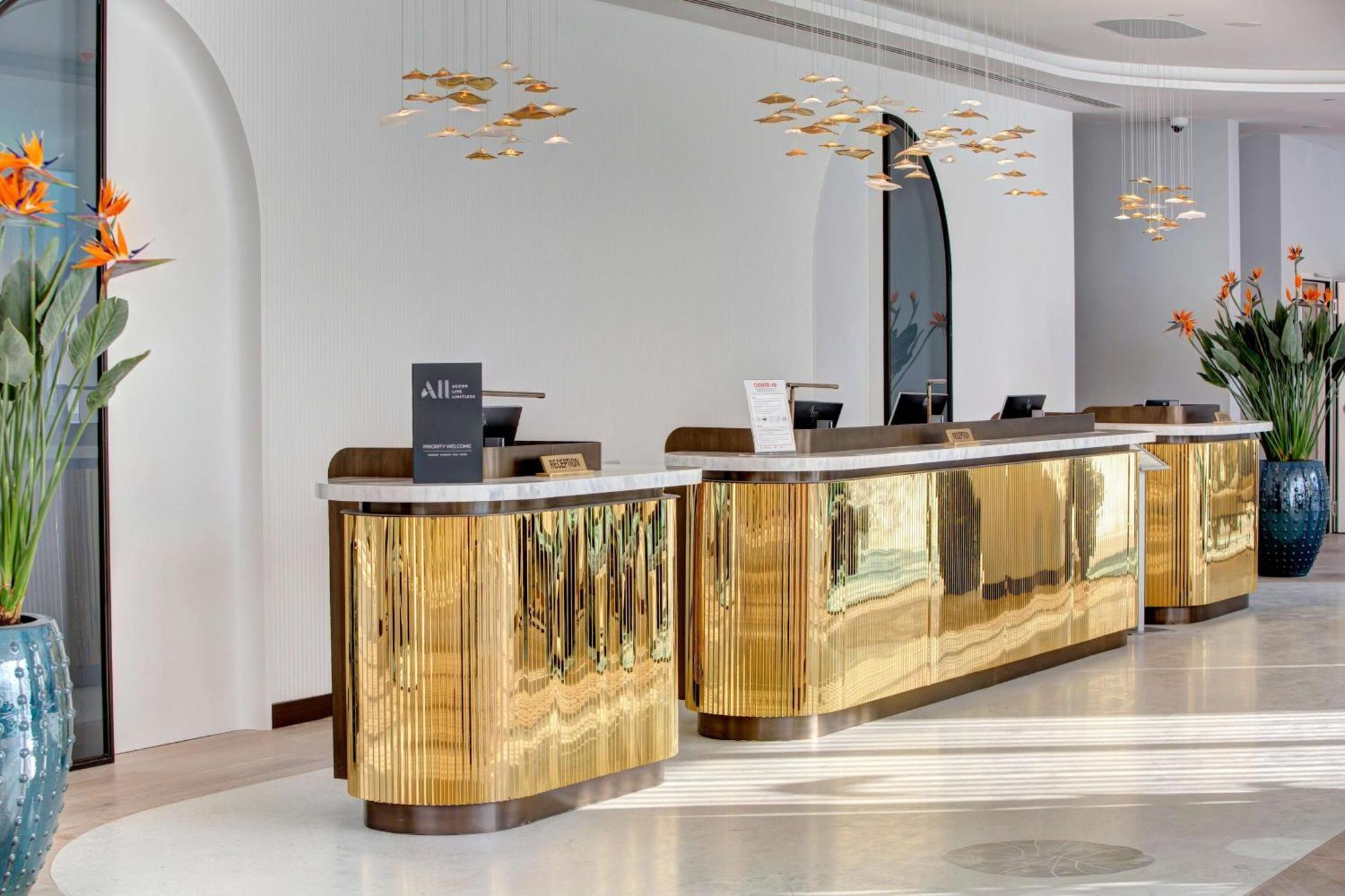 فندق ريكسوس بريميوم دبروفينك دوبروفينك المظهر الخارجي الصورة The reception area of the hotel