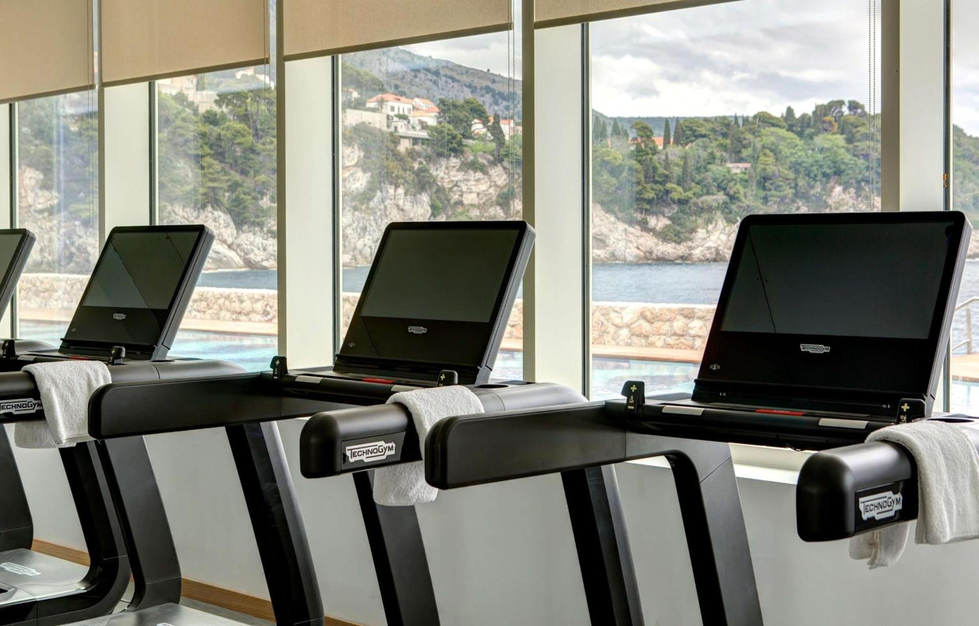 فندق ريكسوس بريميوم دبروفينك دوبروفينك المظهر الخارجي الصورة The gym at the Mandarin Oriental, Barcelona